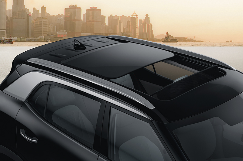 Hyundai Creta voice enabled smart panoramic sunroof