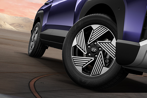 R16 (D= 405.6 mm) diamond cut alloy wheels