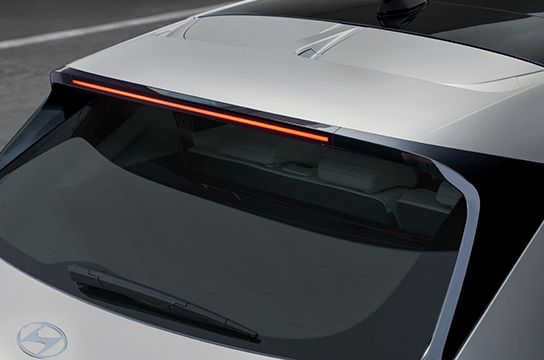 Aerodynamic Rear Roof Spoiler