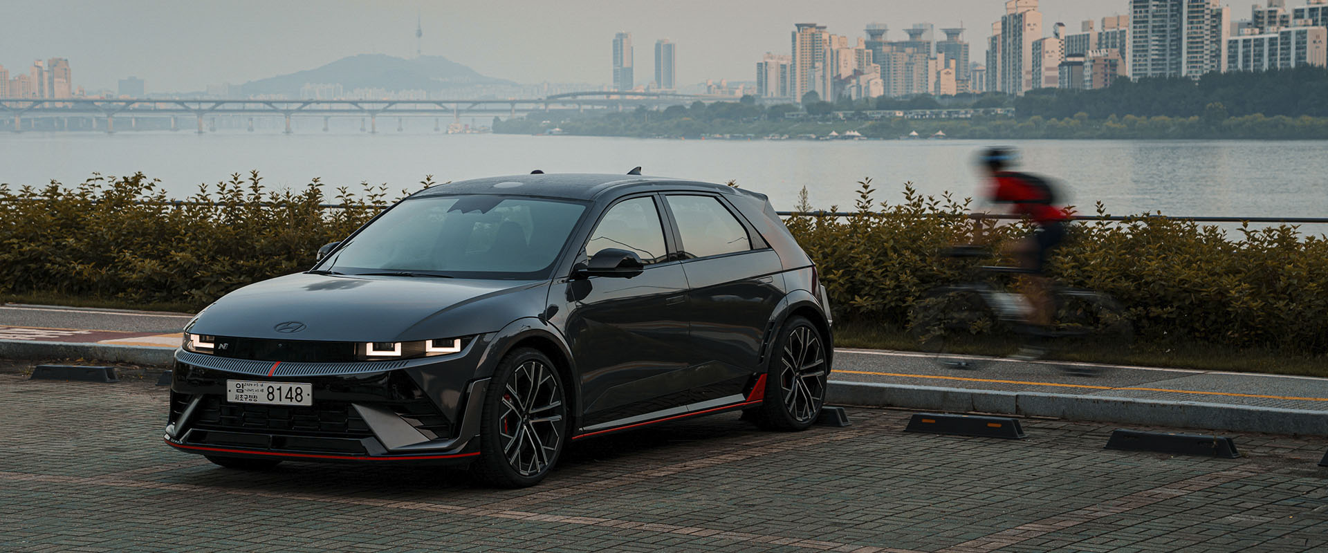 Korea is a country of contrasts, and nowhere is this unique duality more apparent than in its capital, Seoul, offering tradition and modernity.