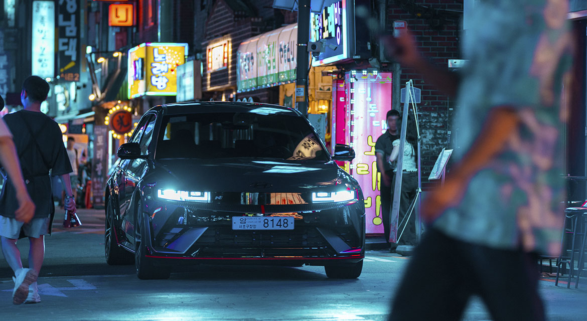 Neighborhoods thrive on youthful energy and enthusiasm, coming alive in the evening with a unique identity