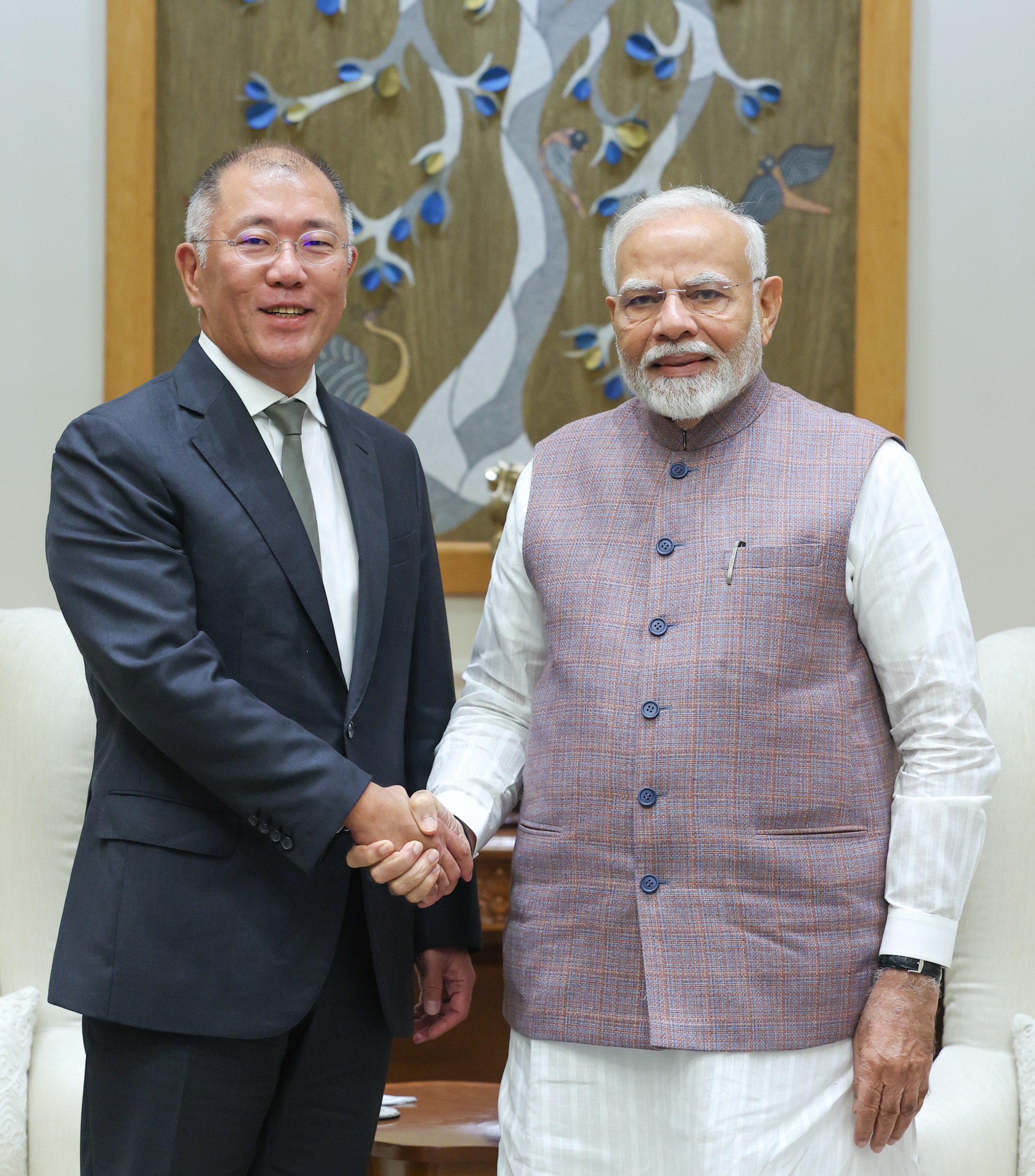 Hyundai Motor Group Executive Chair Euisun Chung Meets with Indian PM