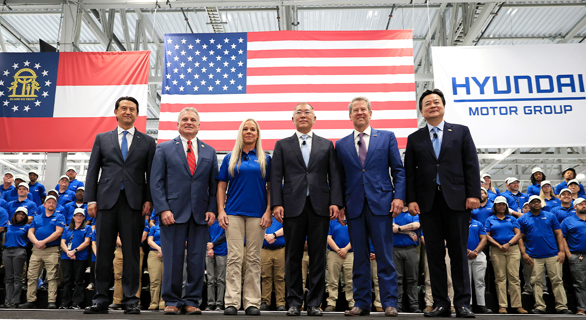 (From left) José Muñoz, President and CEO of Hyundai Motor Company; Buddy Carter, U.S. Representative; Charlene Toole, Meta Pro at HMGMA; Euisun Chung, Executive Chair of Hyundai Motor Group; Brian Kemp, Governor of Georgia; Hyundong Cho, South Korean Ambassador to U.S.