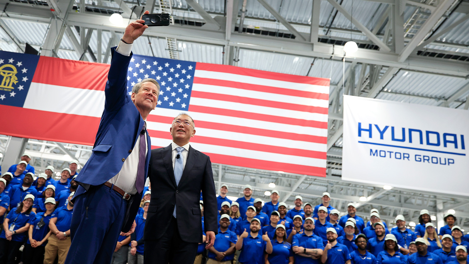 (From left) Brian Kemp, Governor of Georgia; and Euisun Chung, Executive Chair of Hyundai Motor Group