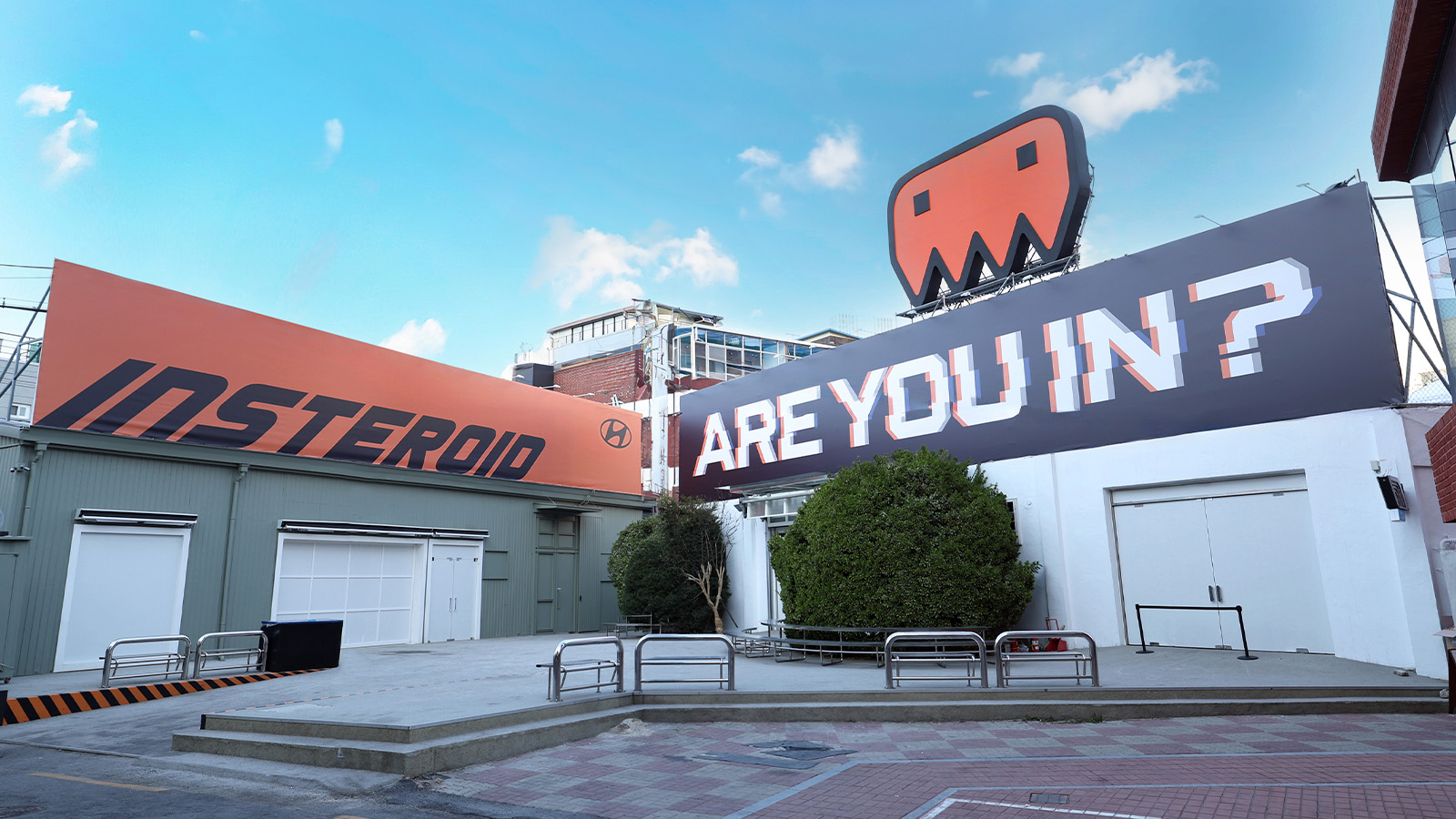 INSTEROID, A Sporty Gaming-Inspired EV Design Fantasy