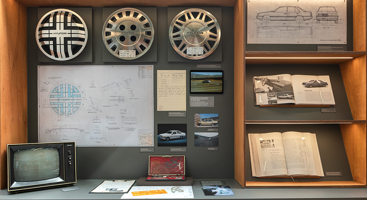 Whichever STELLAR model you chose, one thing was guaranteed: a striking hubcap design that turned heads