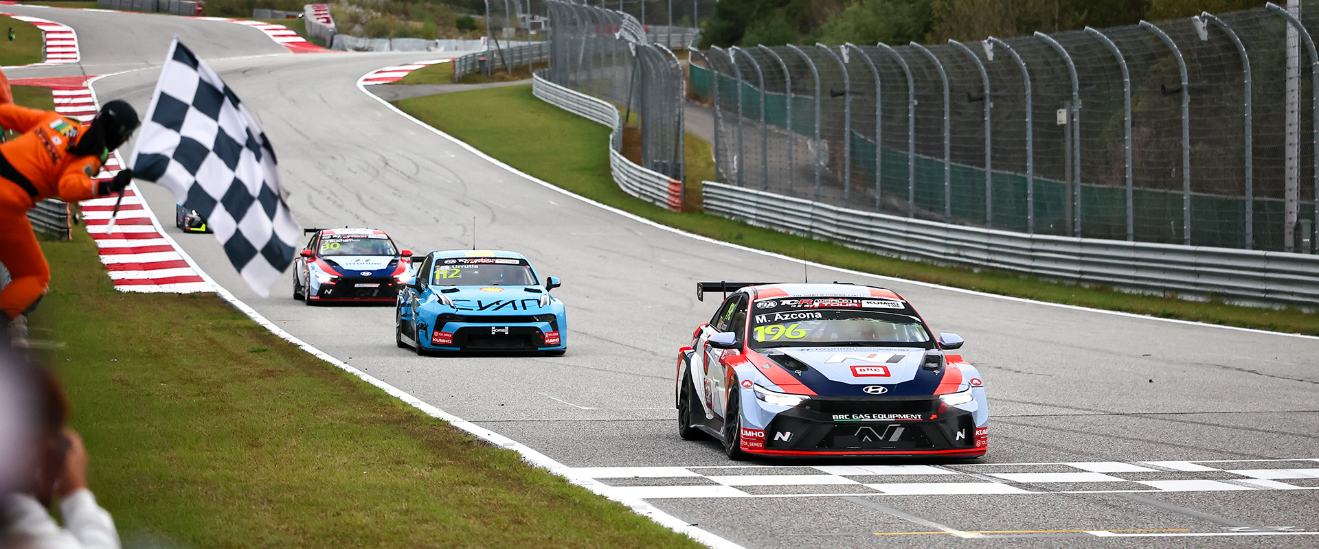 Hyundai Motorsport Customer Racing Celebrates Double Victory at Home Round of Kumho FIA TCR World Tour_01