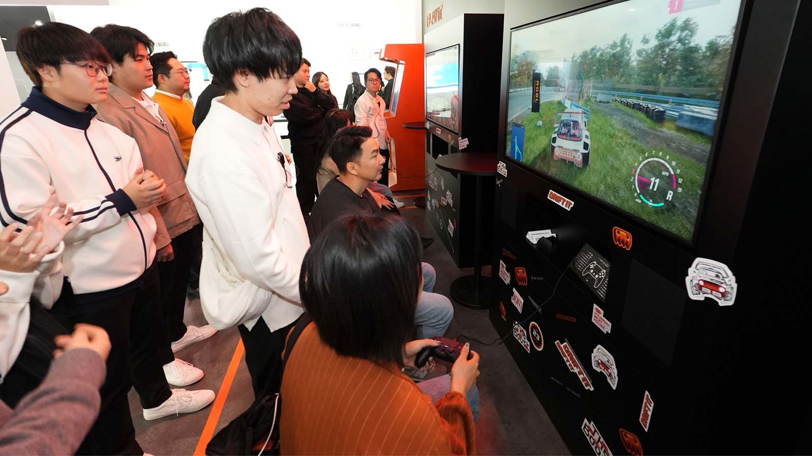 Hyundai Motor Company is debuting its cutting-edge electric concept vehicle, INSTEROID, in the drift racing game JDM: Japanese Drift Master.