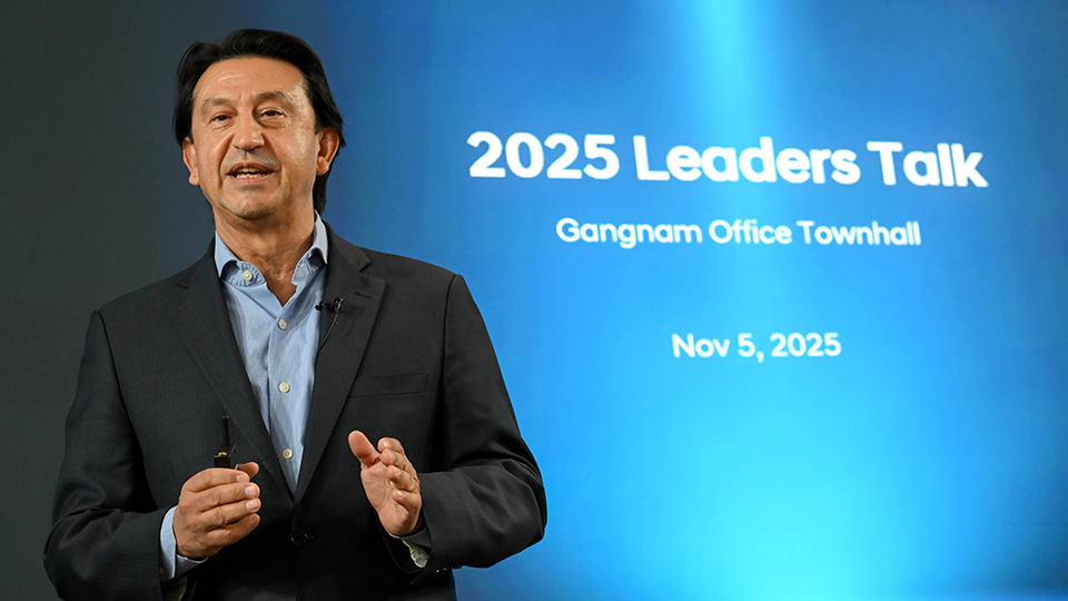 Hyundai Motor Company President and CEO José Muñoz Shares Strategic Vision for 2026 at 2025 Leaders Talk