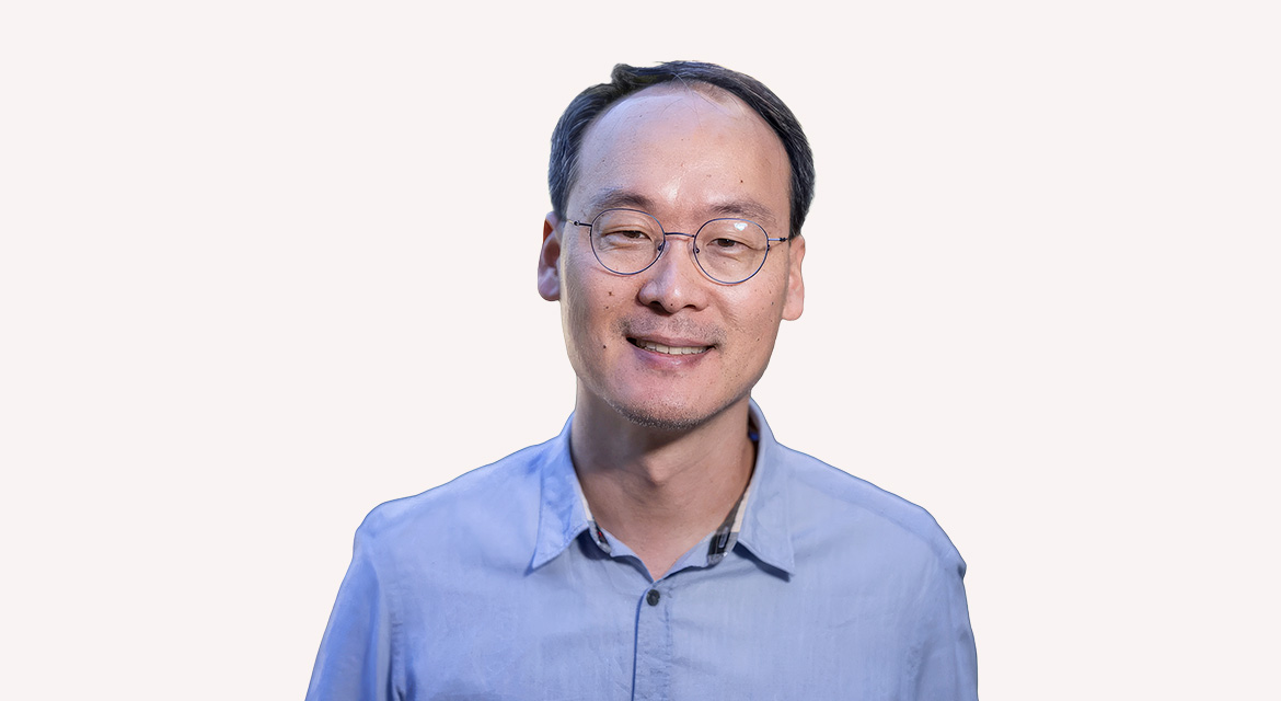 Yongseok Shin, Executive Vice President and Head of HMG Business Intelligence Institute