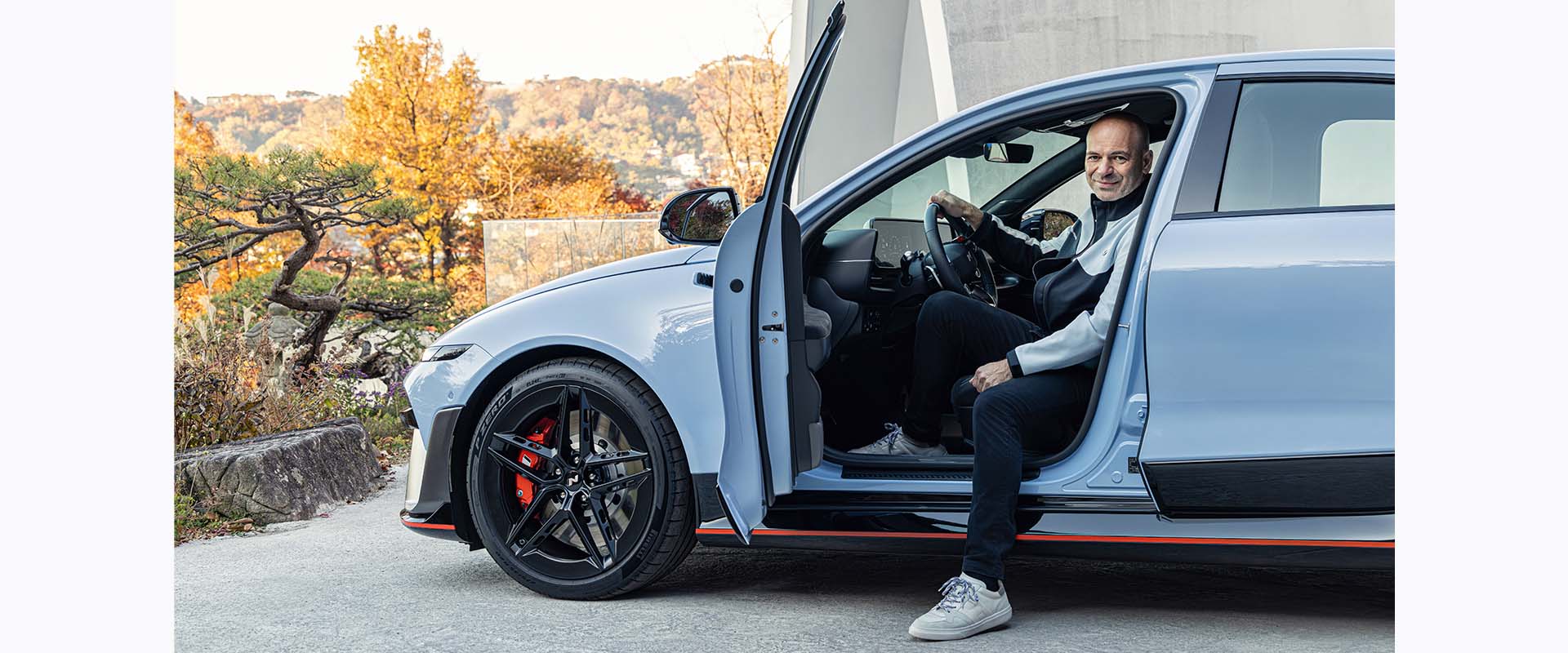 Morning Miles with Manfred Harrer: download all assets