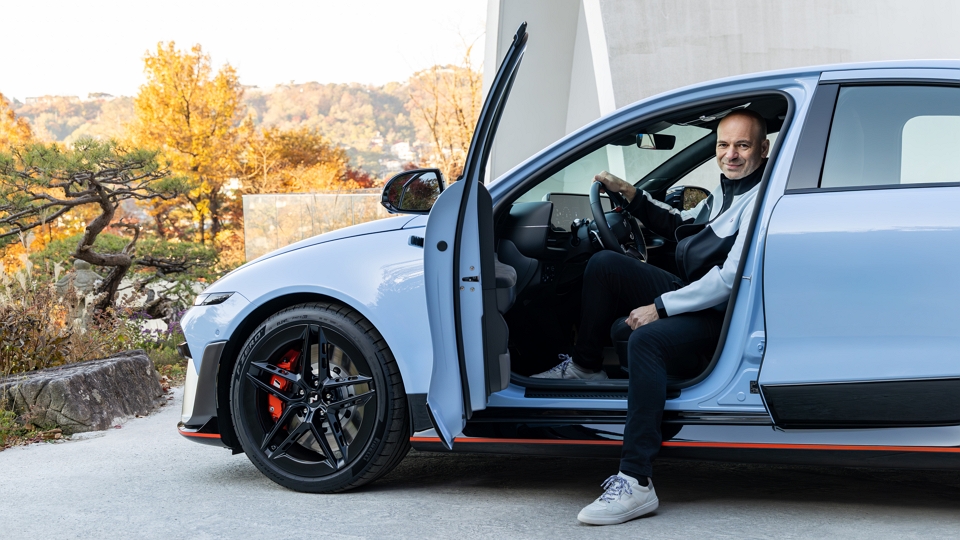 Morning Miles with Manfred Harrer: download all assets