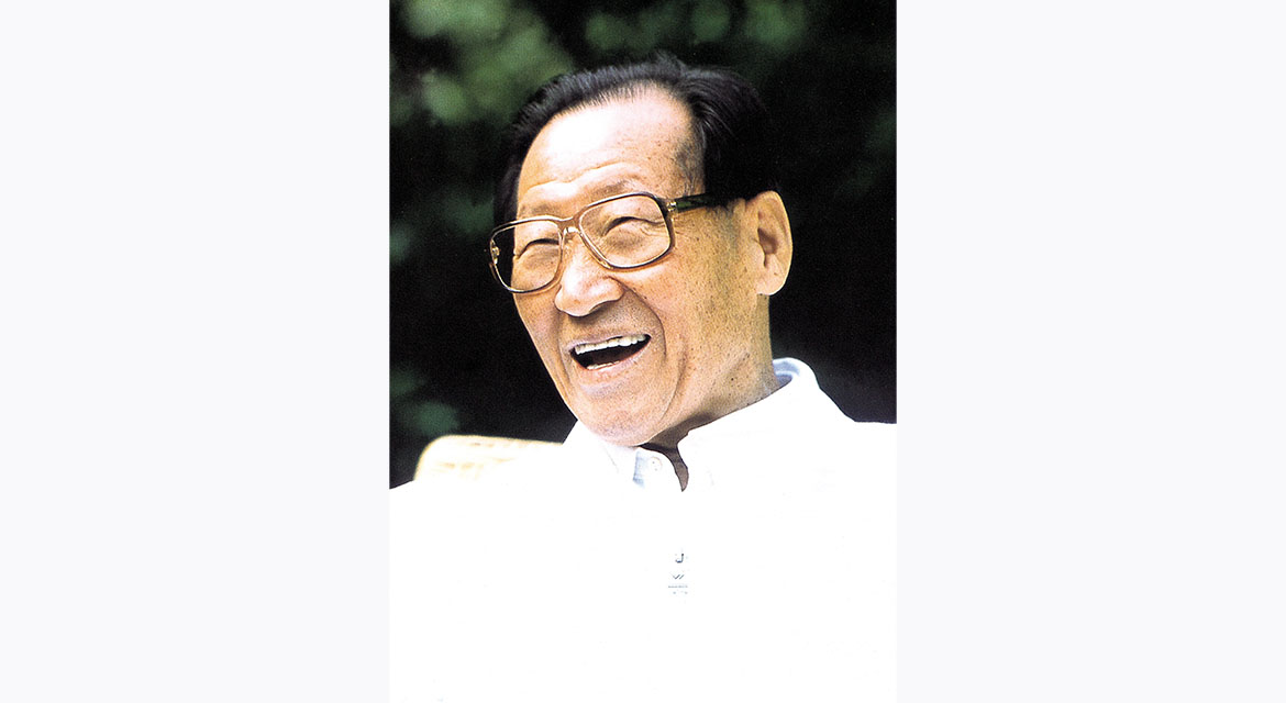  Founding Chairman Ju‑yung Chung