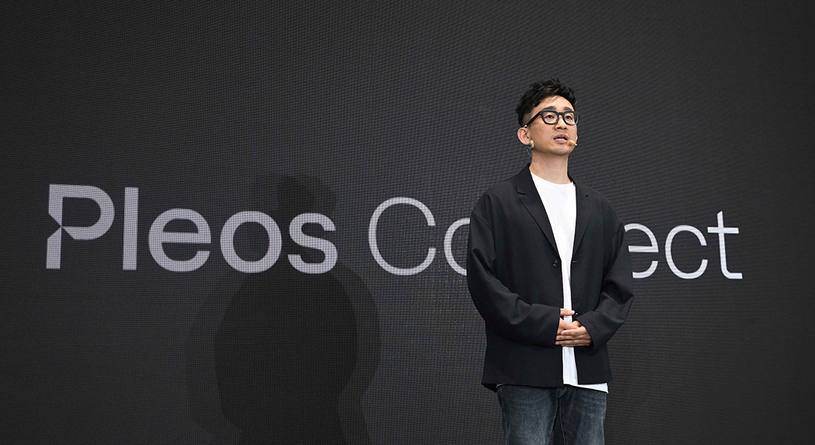 Jongwon Lee, Senior Vice President and Head of the Feature & CCS Sub-Division at Hyundai Motor Group, delivers the opening presentation at the Pleos Connect Media Day.