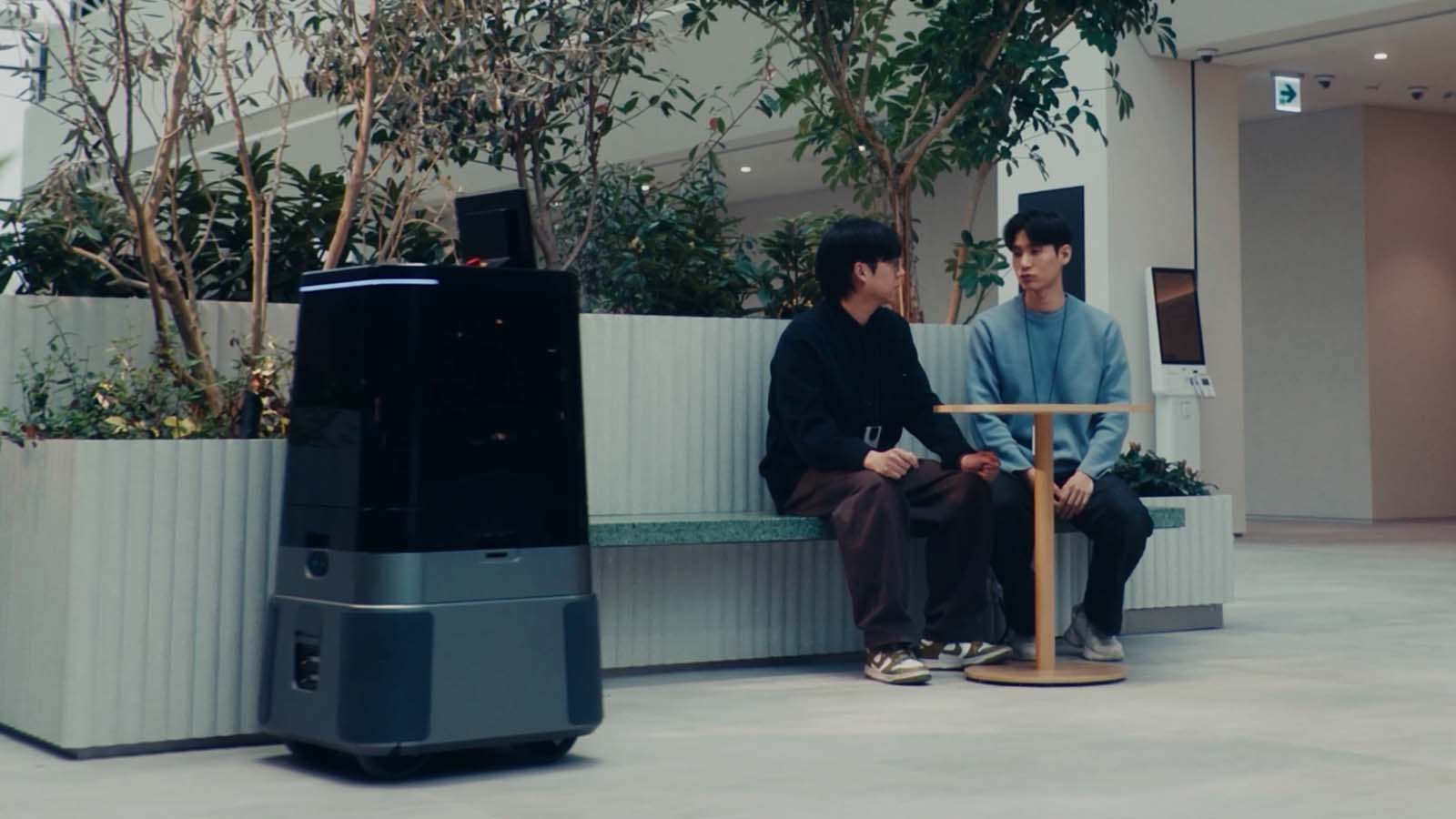 Inside Hyundai Motor Group’s Renovated HQ Where Humans and Robots Work Together in Harmony
