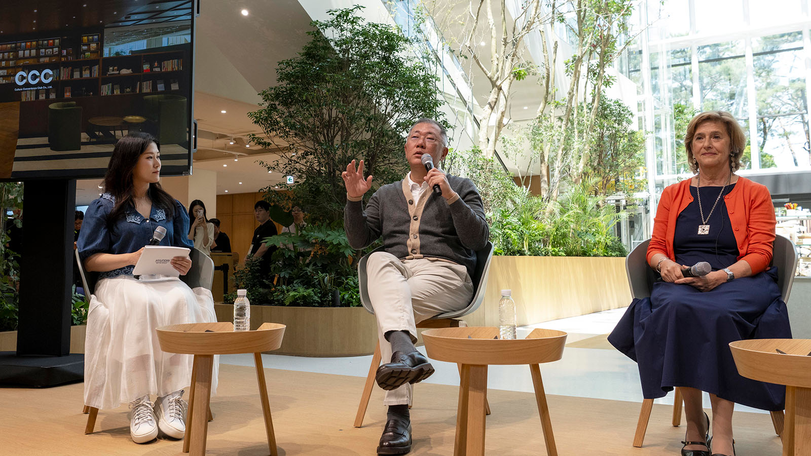 Hyundai Motor Group Executive Chair Outlines Vision for Collaboration and Innovation at Transformed Seoul HQ