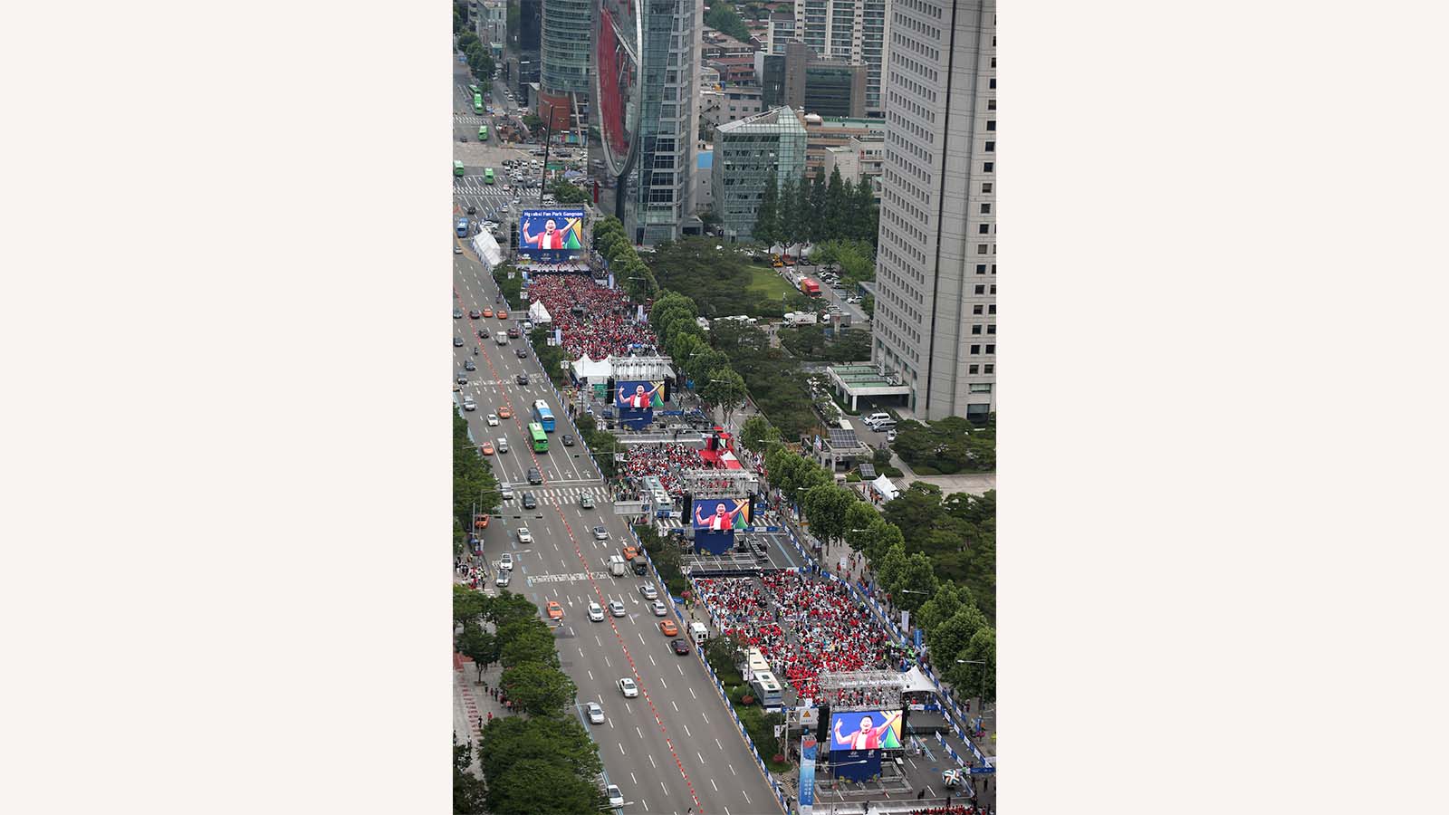 Hyundai Fan Park on Gangnam-daero in Seoul during the 2014 FIFA World Cup Brazil™, offering fans a shared World Cup experience.