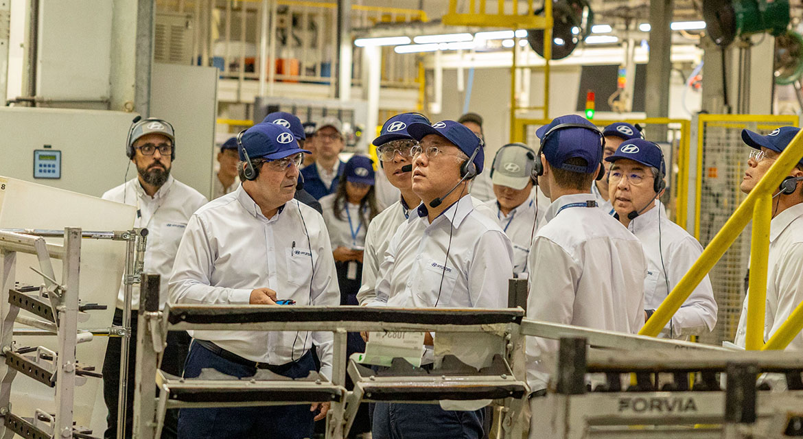 Hyundai Motor Group Executive Chair Euisun Chung Charts Mid-to-Long-Term Growth Strategy in Brazil