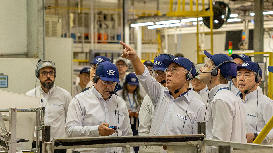 Hyundai Motor Group Executive Chair Euisun Chung Charts Mid-to-Long-Term Growth Strategy in Brazil 