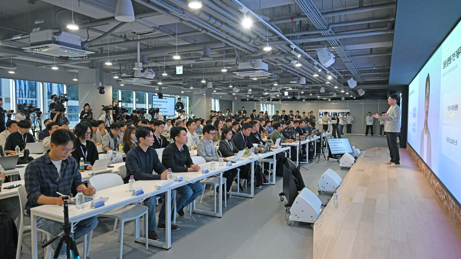 Junghyun Kwon, Executive Vice President and Head of Hyundai Motor Group’s Autonomous Driving Development Center, and 42dot Autonomous Driving Division Lead